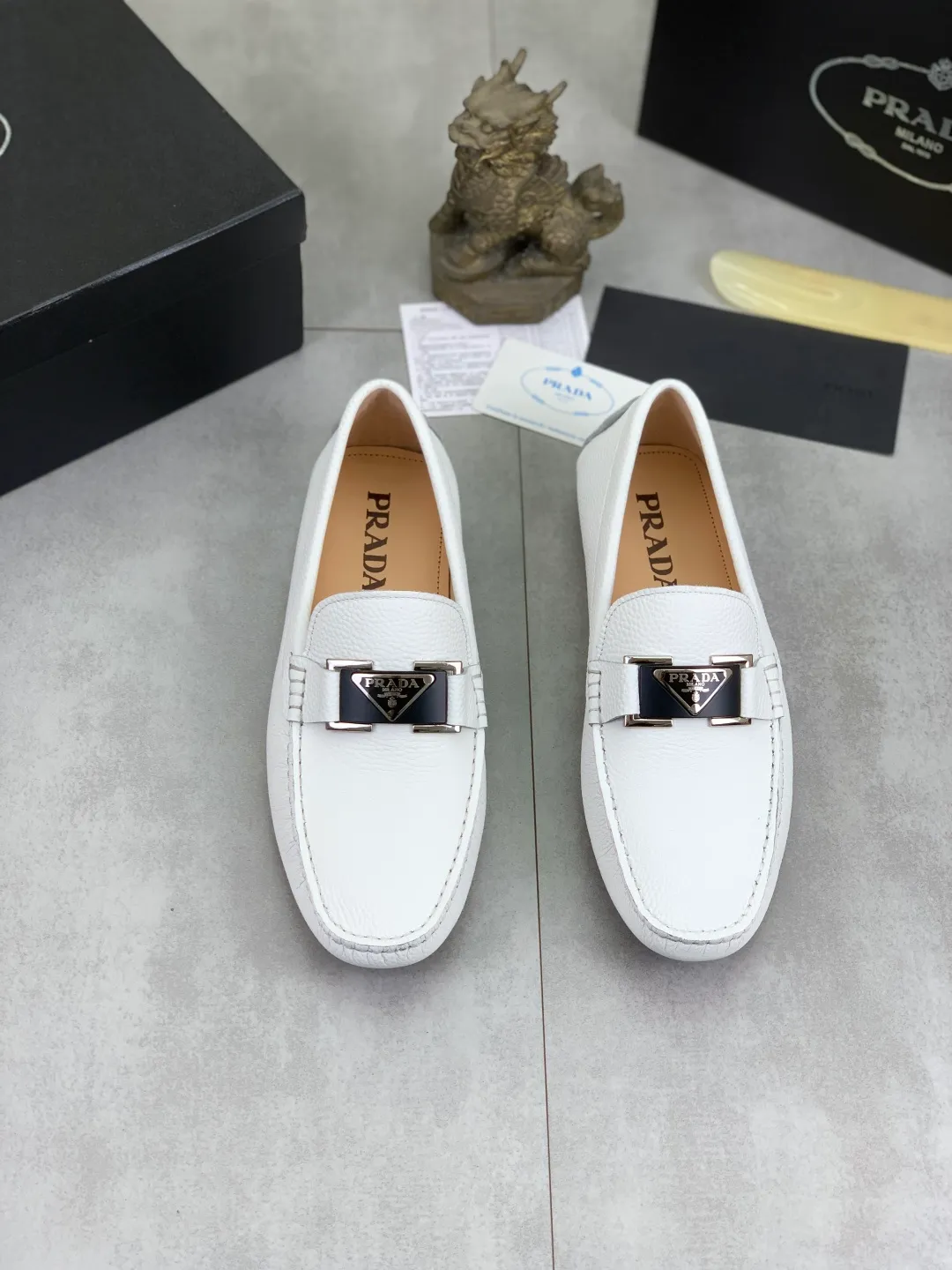 Men's Men's Shoes 💰P380💰【New Style】🆘 🔥🆕【PRADA】Prada Hong Kong high-quality pea shoes. Loaf style for lazy people. This fabric is made of 🇮🇹 imported top-grade Italian first-layer cowhide➕full first-layer pigskin lining. The lining is more high-end. The original non-slip and wear-resistant rubber outsole is the only choice for driving. Size: 38-45 4️⃣colors available